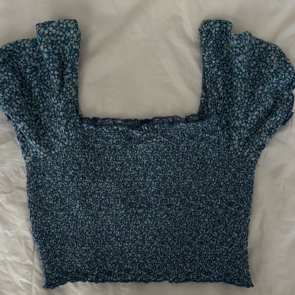 Aerie top